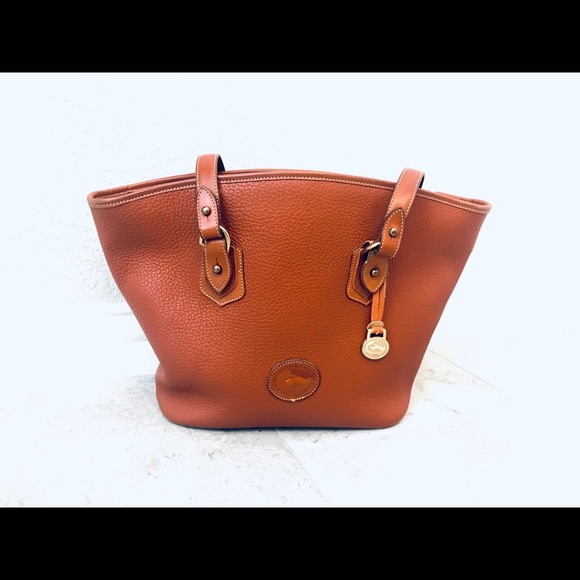 Dooney & Bourke Handbags - Dooney & Bourke vintage AWL large bucket tote bag